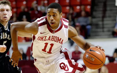 OU Competes in Coaches vs. Cancer Classic