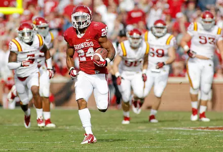 Sooners Run Through Cyclones