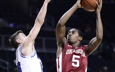 Sophomore Guard Je'lon Hornbeak to Transfer