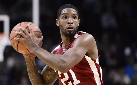 No. 1 Michigan State Pulls Away Late, 87-76