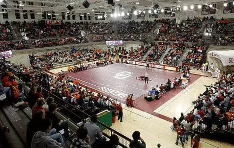 Sooners Down Hofstra 36-6