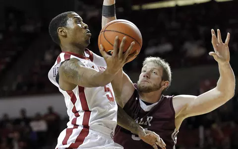 Hornbeak Out 4-6 Weeks with Foot Injury