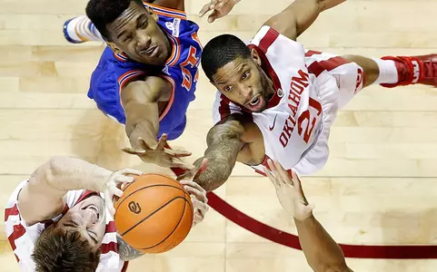 Sooners Hold Off UT Arlington, 91-89