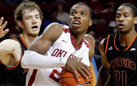 Sooners Cruise Past Mercer, 96-82