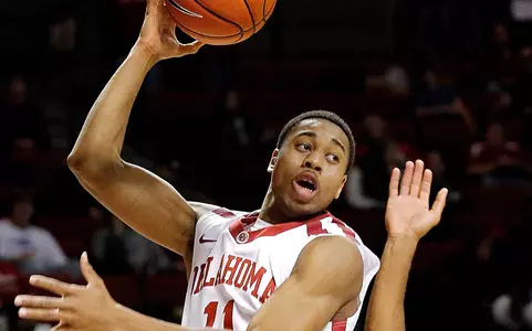 Sooners Top Islanders, 78-56