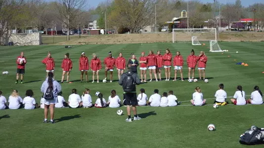 Sooners Enjoy Day at Children's Clinic