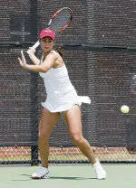 Constantinescu Falls to Top-10 Opponent