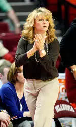 Women's Hoops Preseason Banquet Oct. 15