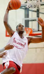 Men's Basketball to Hold Oct. 16 Hoops Jam