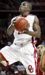 Warren Earns His Third Rookie Honor