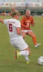 Soccer to Face No. 6 Texas A&M in Semifinal