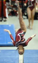 Undefeated Sooners Win at Arkansas