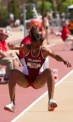 Brooks Breaks OU Shot Put Record