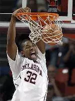 Athletics Department to Host Student Dunk Contest