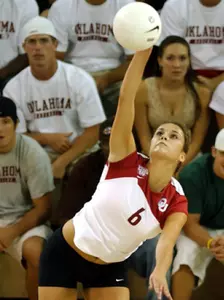 No. 10 Missouri Downs Volleyball In Three