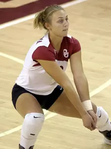 Volleyball Sweeps Oregon State