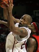 Sooners Down Central Missouri 74-69