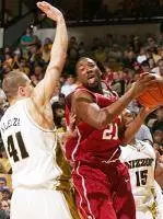 Sooners Fade in Overtime at Mizzou, 68-65