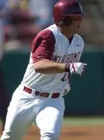 Baseball Completes Sweep of WIU