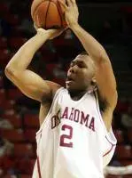 Sooners Hold Off Texas Tech, 60-48