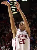 OU Falls to No. 19 Longhorns, 68-58