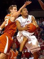 Texas Trims OU in Norman, 68-63