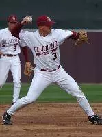 Sooners Drop 7-5 Game To Dallas Baptist In Extra Innings