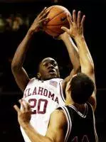 Everett Earns Big 12 Co-Rookie Honor