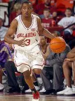 Oklahoma Pulls Out 78-72 Win at Texas A&M