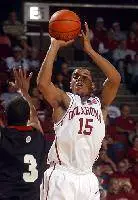 Mens Basketball Enjoys Ticket-Selling Success
