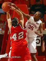 Oklahoma Heads to Iowa State Looking For First Win In Ames