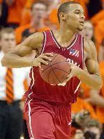 Texas Shuts Down Sooners in Austin, 66-37