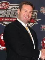 Stoops to Launch Blood Drive