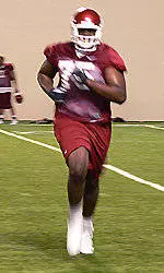 Jarvis Jones Arrives at Oklahoma