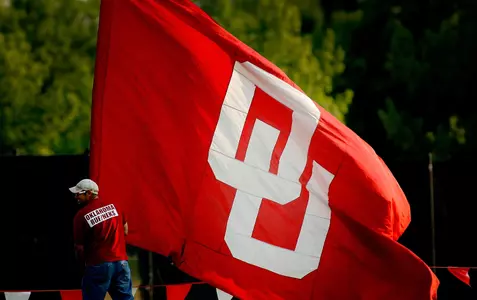 Sooners Tie Vandals to Open Preseason