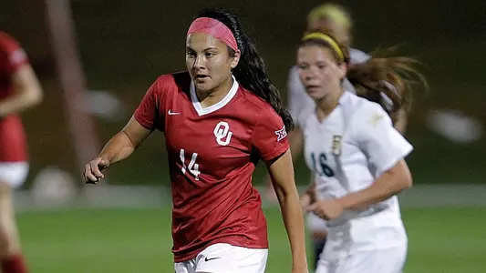 Soccer Wraps Tough Weekend