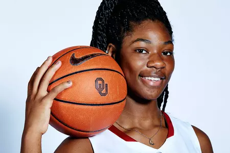Sooners Welcome Ijeoma Odimgbe