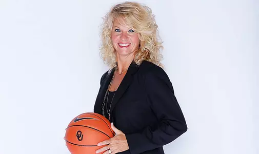 Fast Break Club Plans Three Luncheons