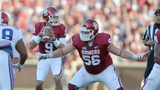 Knight, Darlington Earn Academic Honors