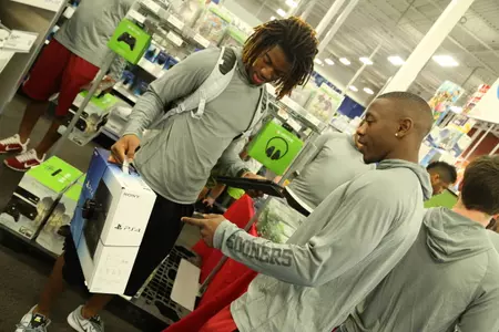 Sooner Report: Best Buy Shopping Spree