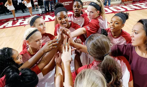 Sooners Return To The Lloyd Noble Center