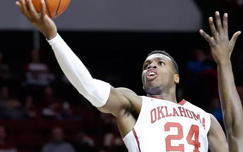 OU Ends Pre-Conference Play with 61-43 Win