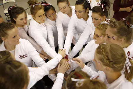 Sooners Move to No. 2 Ahead of Big Weekend
