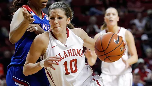 Sooners Edge Kansas in Another Nailbiter