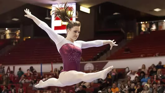 Oklahoma Tops Illinois for 10th Win