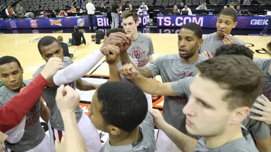 Follow Live: Men's Hoops March Madness