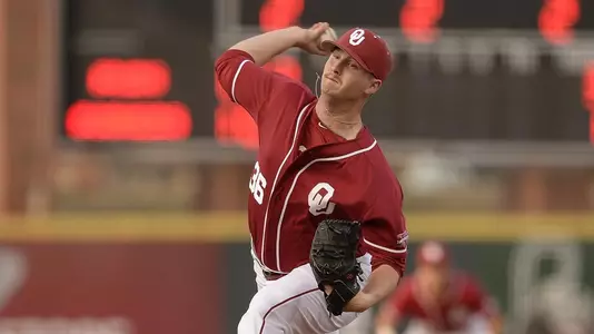 Sooners Walk Off in Extra Innings