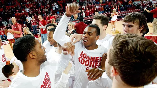 OU Hosts West Virginia in Home Finale