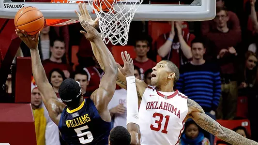 Sooners Close Home Slate With Win