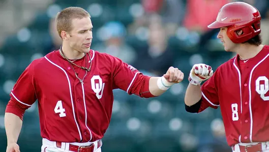 Sooners Rally to Sweep Doubleheader